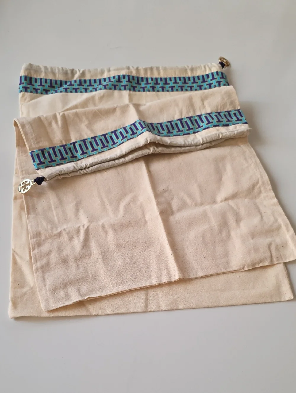Tory Burch‎ Canvas Drawstring Dust Bags with Blue Geometric Trim. (2)